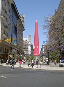 https://upload.wikimedia.org/wikipedia/commons/thumb/4/4b/condom_on_obelisk%2c_buenos_aires.jpg/220px-condom_on_obelisk%2c_buenos_aires.jpg