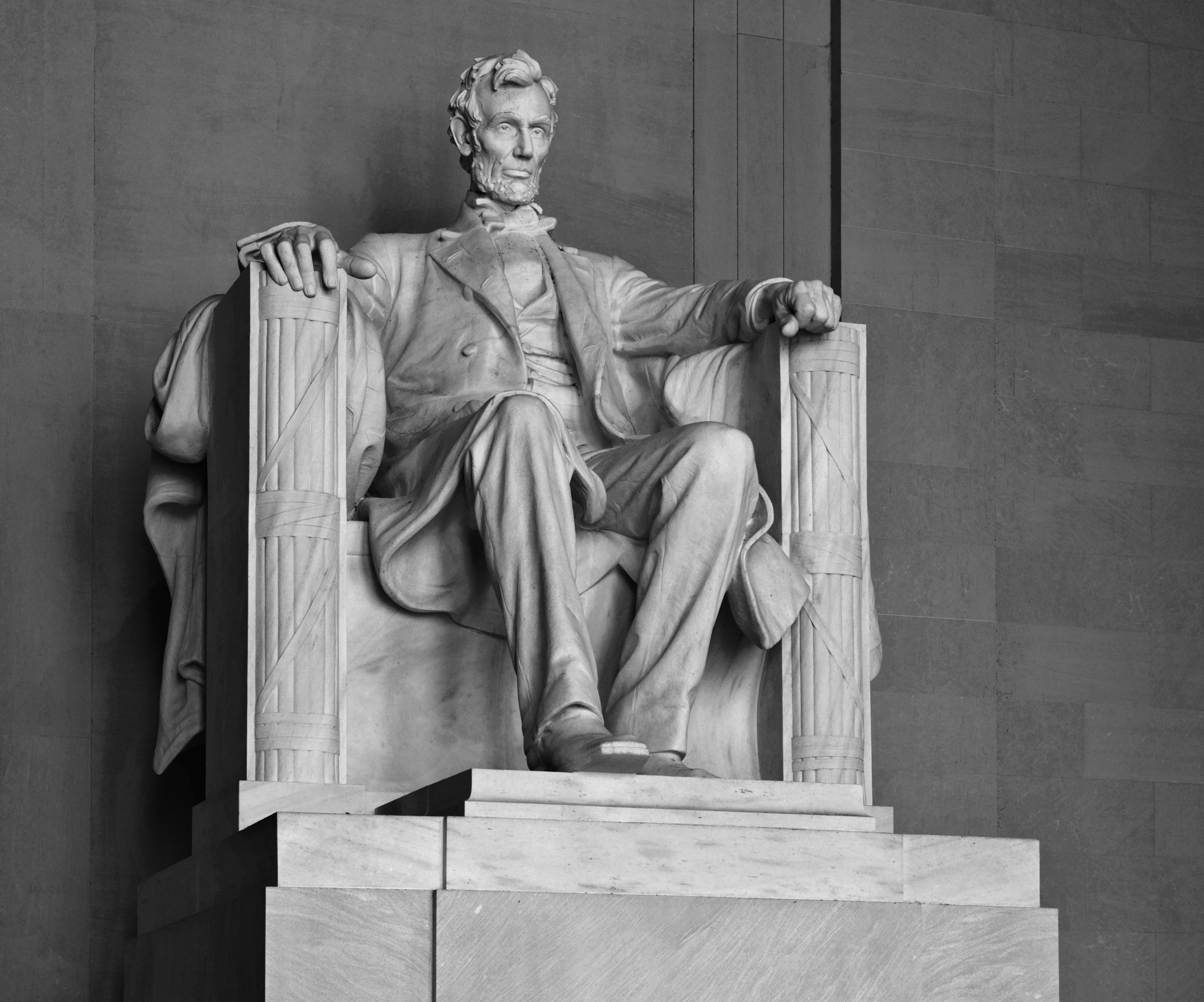 http://upload.wikimedia.org/wikipedia/commons/5/5c/lincoln_memorial_(lincoln_contrasty).jpg