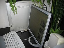 http://upload.wikimedia.org/wikipedia/commons/thumb/9/93/monitorlcd_17in.jpg/220px-monitorlcd_17in.jpg