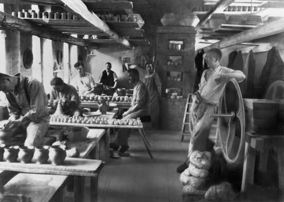 max krehan\'s ceramics workshop at the weimar bauhaus (1924)