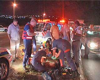 http://www.arrivealive.co.za/images/netcare911/accident_scene_night.jpg