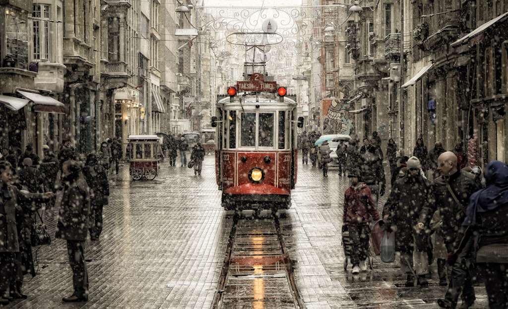istanbulda-gezilecek-yerler-istiklal-caddesi