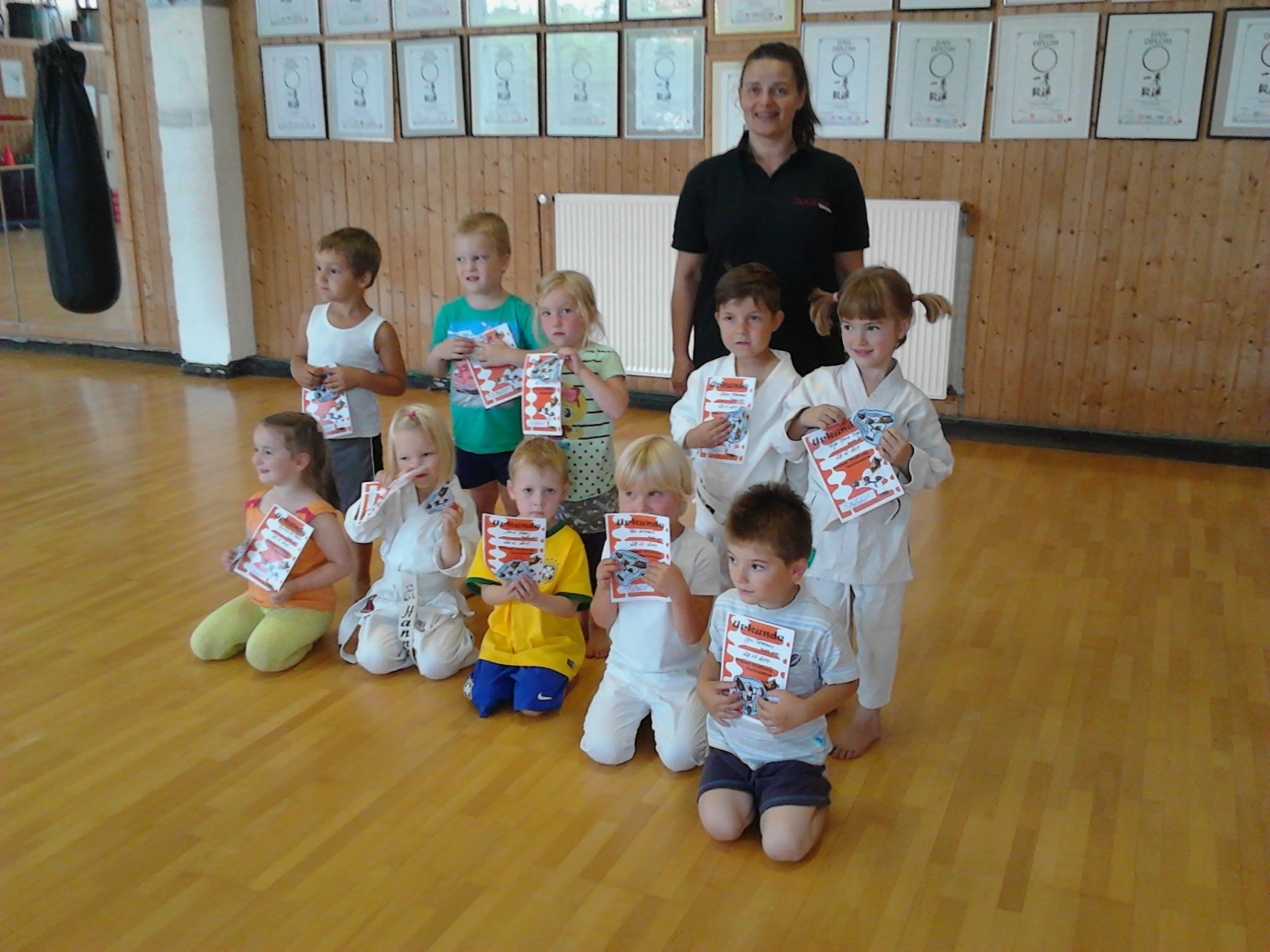 y:\michael\sportivo-online\30.07.2014\bonsai karate bären.jpg