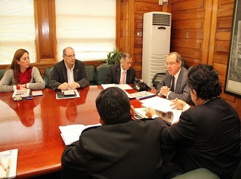 http://www.paho.org/per/images/stories/ftpage/2013/05072013_1.jpg