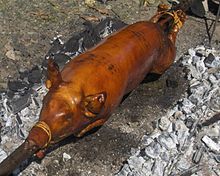 http://upload.wikimedia.org/wikipedia/en/thumb/4/48/lechon.jpg/220px-lechon.jpg