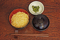 http://upload.wikimedia.org/wikipedia/commons/thumb/9/9a/tamagokake-gohan.jpg/250px-tamagokake-gohan.jpg