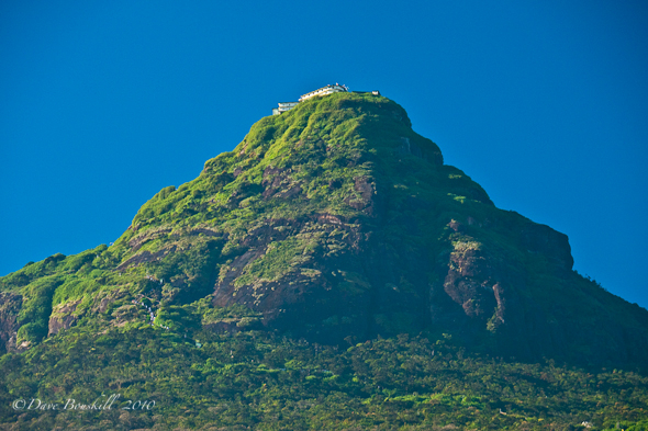 adams-peak-temple-sri-lanka