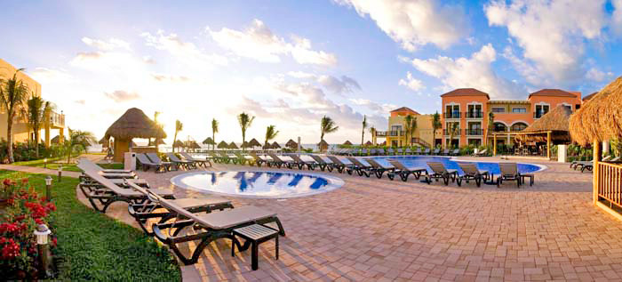 http://oceanhotelresorts.com/oceancoralturquesa/images/gallery/04.jpg