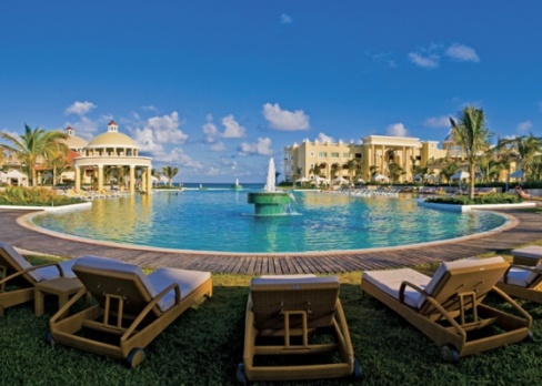 iberostar-grand-hotel-paraiso-pool.jpg