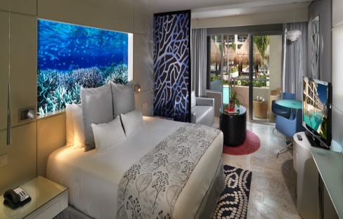 c:\users\alina\desktop\img\06aparadisusplayadelcarmen-laperla-luxury-jr-suite-room-swim-up.jpg