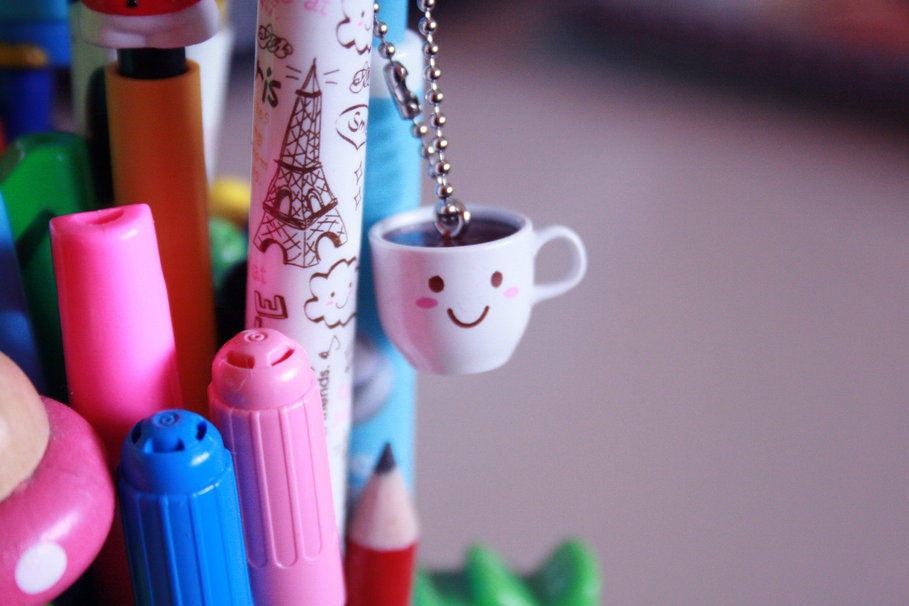 http://images.forwallpaper.com/files/thumbs/preview/14/146209__mood-joy-happiness-positive-cup-mug-smiley-little-things_p.jpg