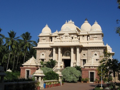 http://www.turismoenfotos.com/archivos/temp/2854/400_1239144105_belur-math-calcuta-india.jpg