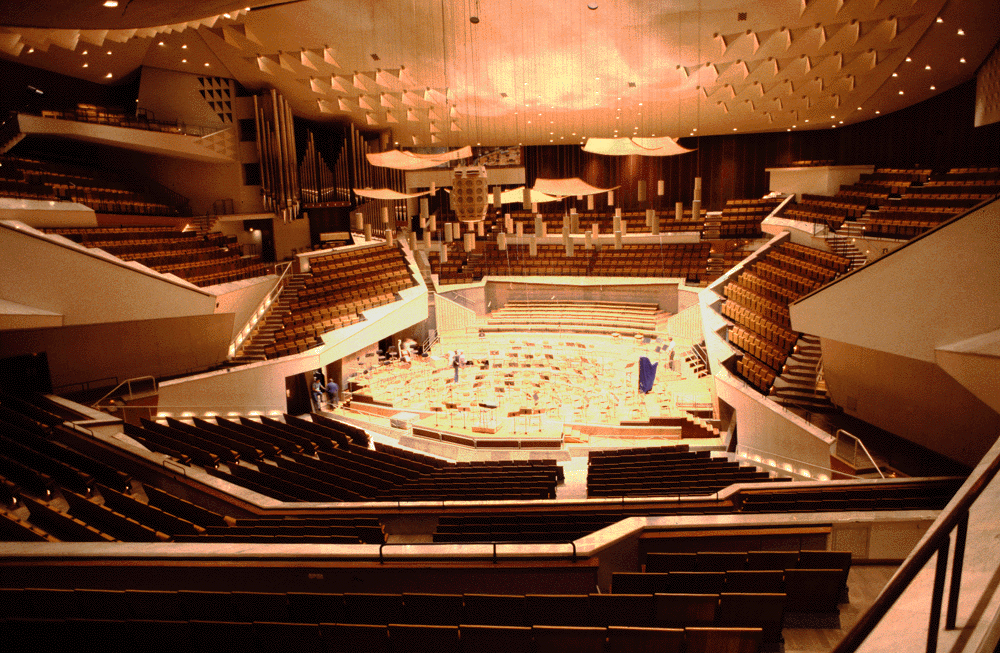 http://operacritiques.free.fr/css/images/berlin_philharmonie.gif