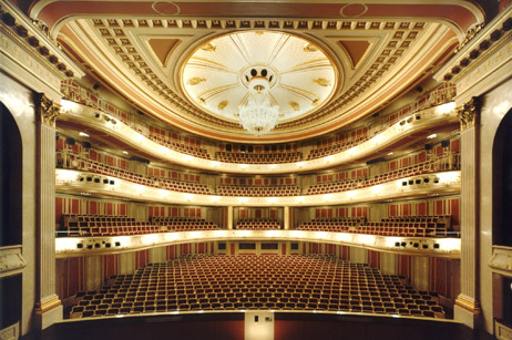 http://www.guideoftravels.com/wp-content/uploads/2012/05/staatsoper-unter-den-linden.jpg